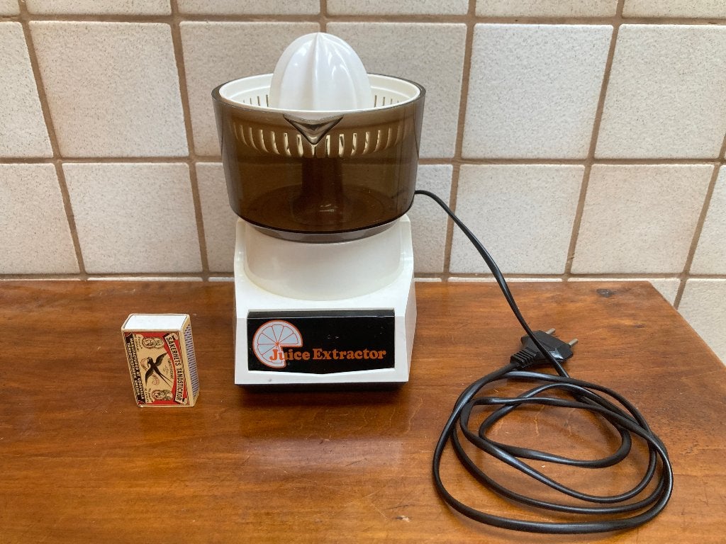 Seventies kleine citruspers Juice Extractor op batterijen, Overige typen, Kunststof, Ophalen of Verzenden, Zo goed als nieuw