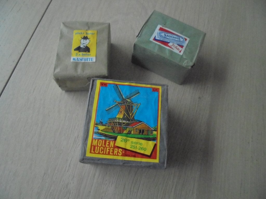 3 pakken Lucifers Molen/Mascotte Vintage Collectie, Verzamelen, Ophalen, Zo goed als nieuw, Luciferdoosjes of -merken