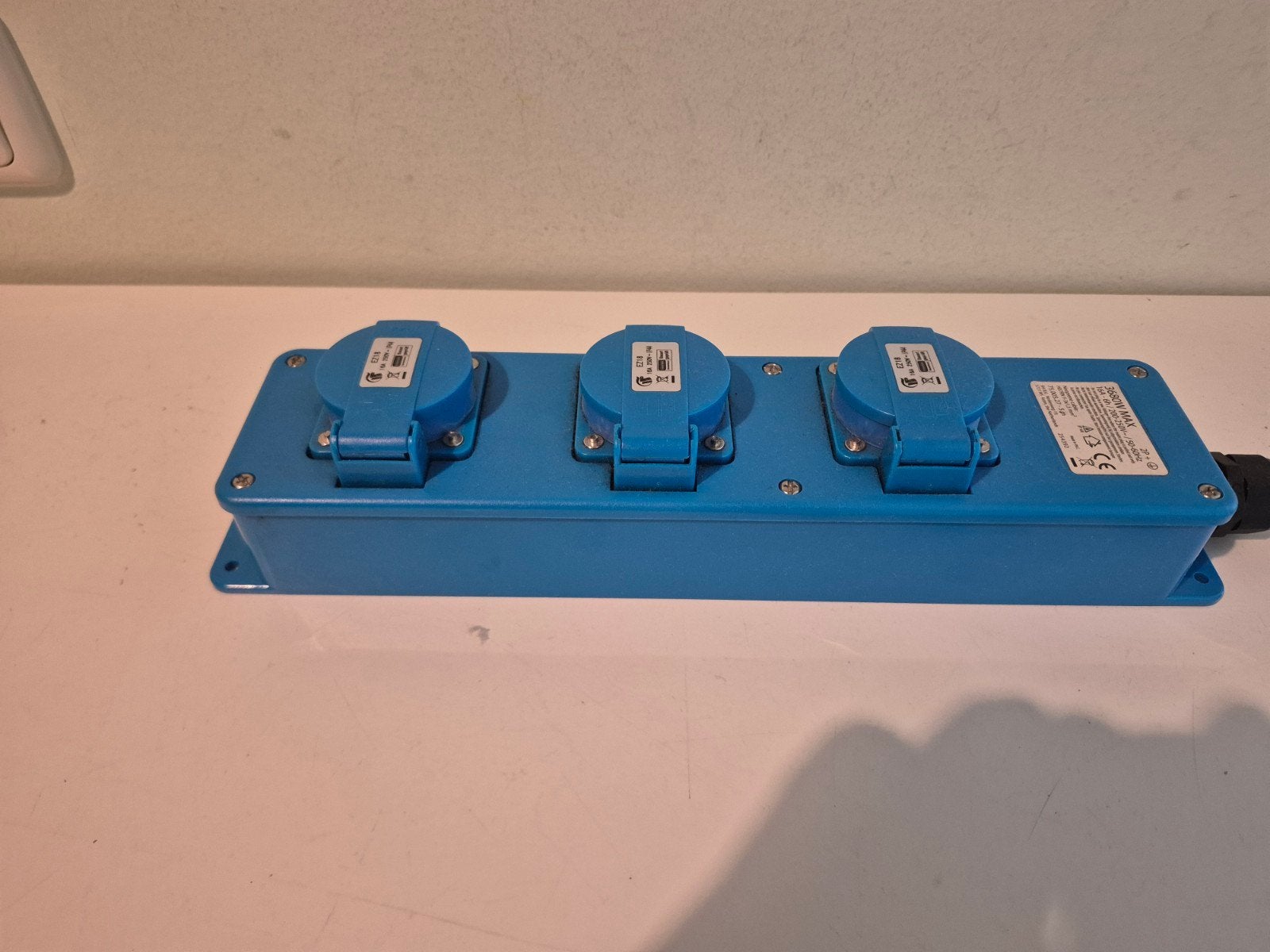 Verlengsnoer met 3 CEE stopcontacten en CEE stekker, Caravans en Kamperen, Kampeeraccessoires, Ophalen, Gebruikt