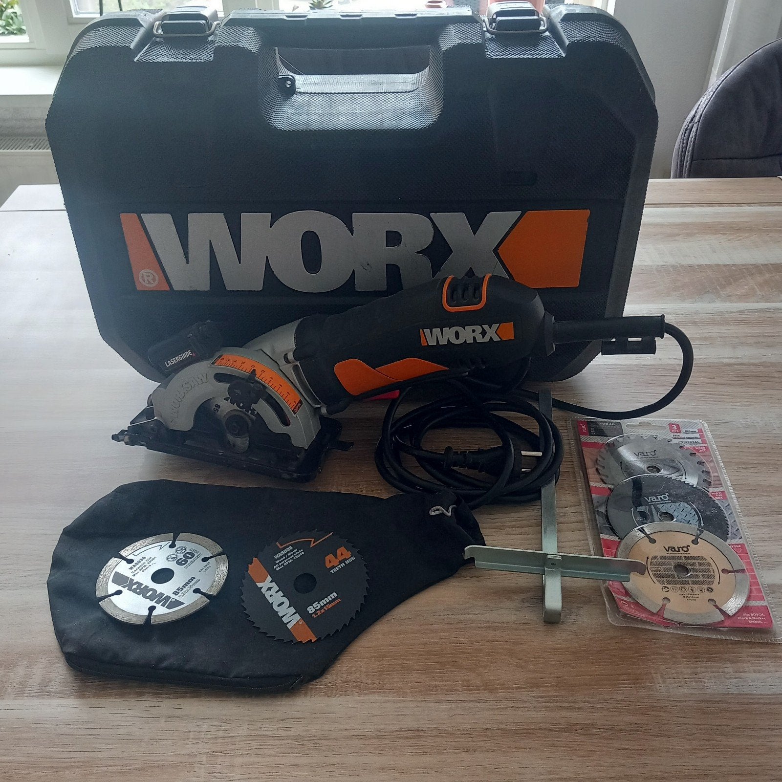 Worx minizaagmachine - Zo goed als nieuw, Ophalen of Verzenden