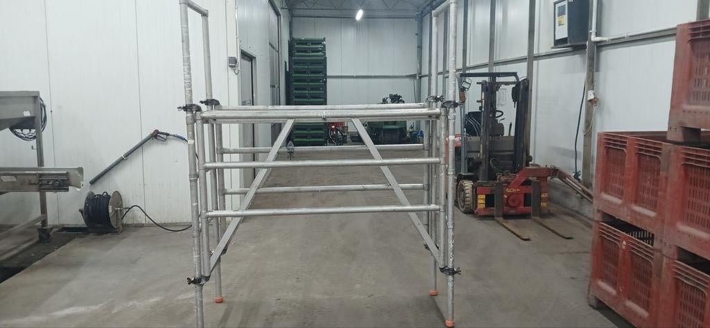 Te koop stijger maximale sta hoogte 2.50, Doe-het-zelf en Verbouw, Ophalen, Overige typen, Minder dan 2 meter