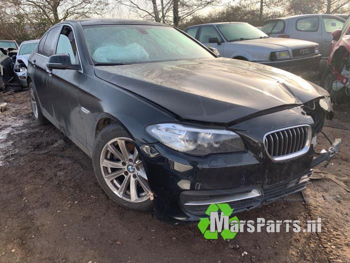 Radio van een BMW 5-Serie, Gebruikt, -, -, Ophalen of Verzenden