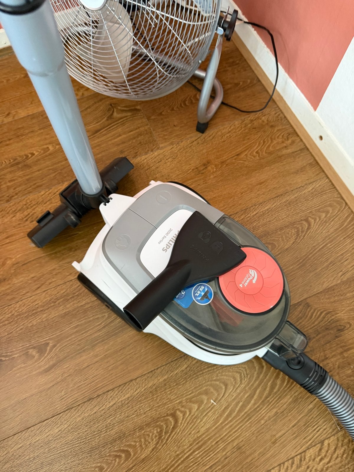 Philips Serie 2000 Stofzuiger 850W met Hondenaccessoire, Gebruikt, Philips, Sledestofzuiger, Minder dan 1200 watt