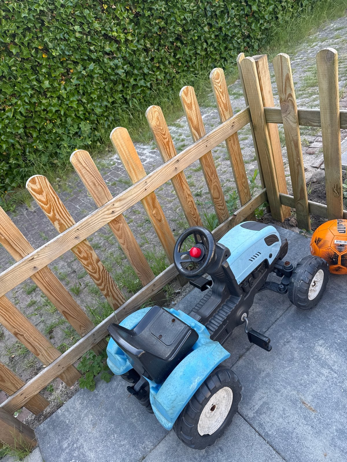 Blauwe traptractor voor kinderen, Ophalen of Verzenden, Gebruikt, Trapvoertuig