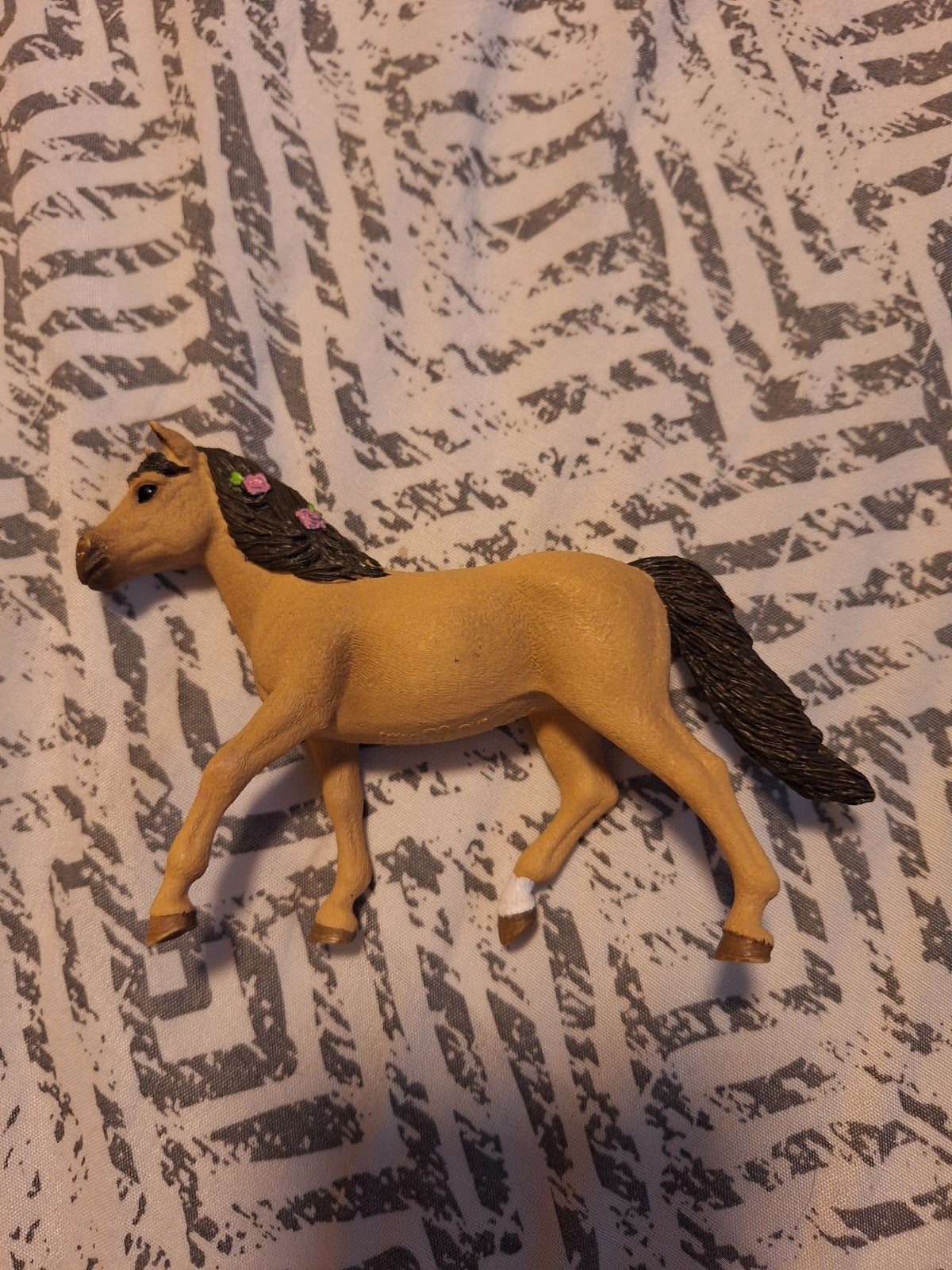 Schleich paard met bloemen in manen, Ophalen, Gebruikt