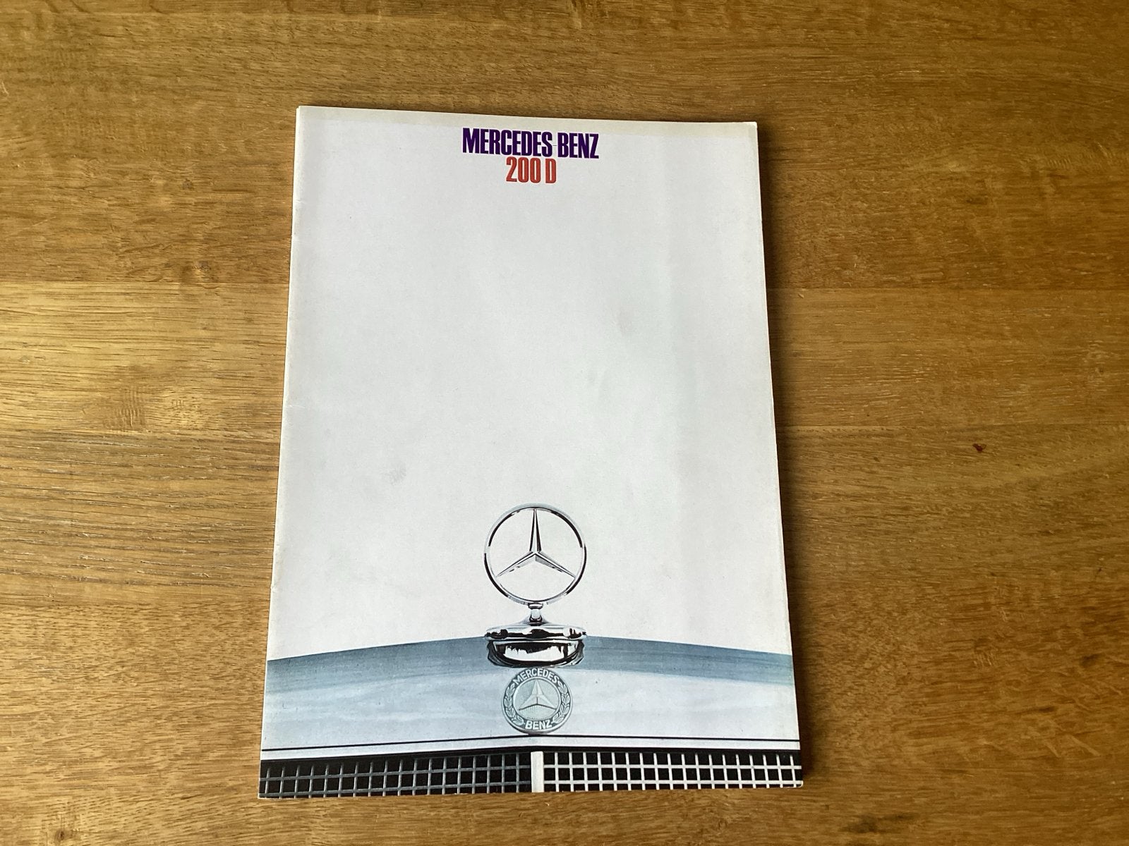 Mercedes Benz 200 D Brochure, Ophalen of Verzenden, Gelezen, Mercedes