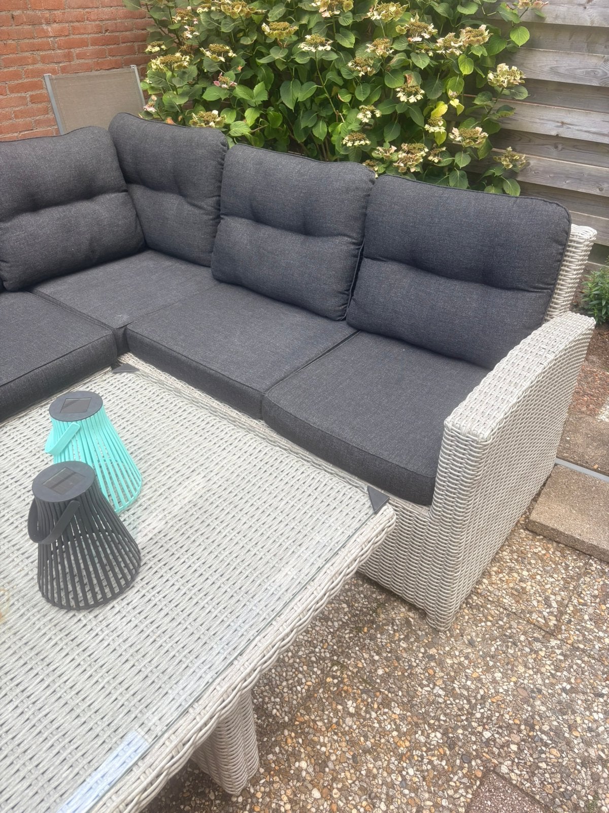 Lounge set plus tafel plus zweefde parasol, Tuin en Terras, Tuinsets en Loungesets, Ophalen, Zo goed als nieuw