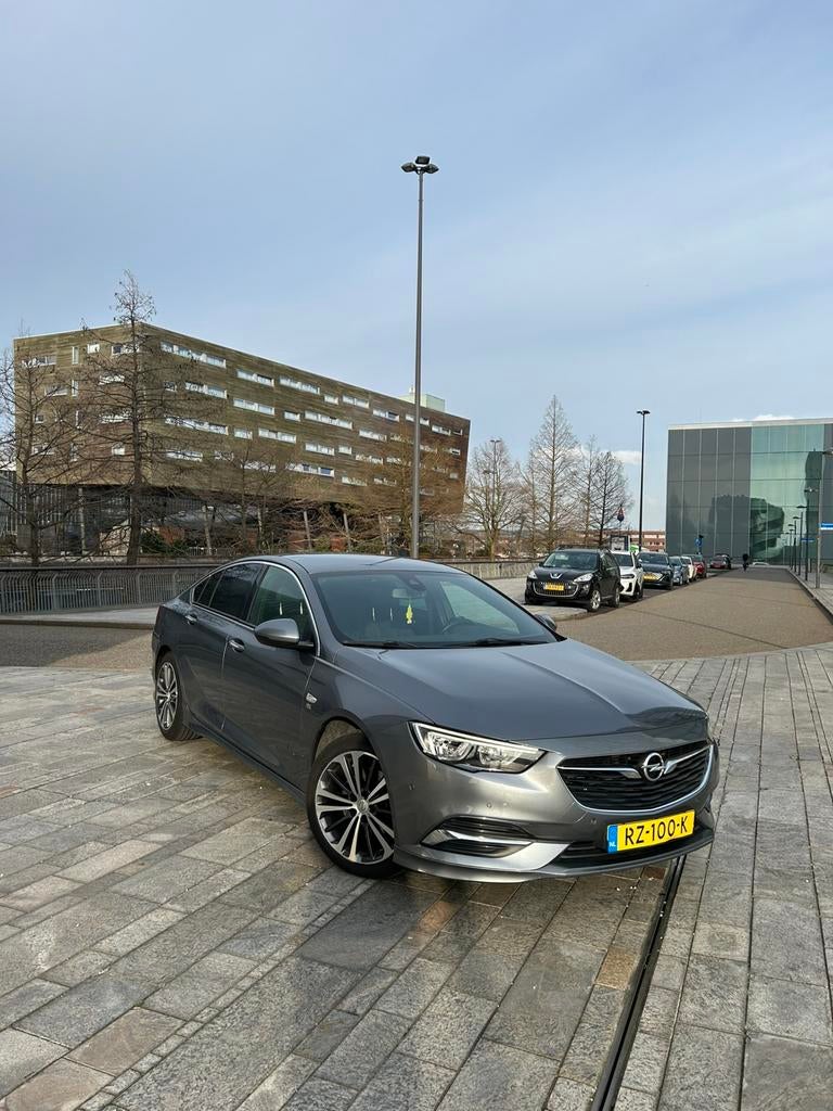 Opel Insignia 1.6 Cdti 136pk Start/stop Aut 2018 Grijs, Auto's, Opel, 4 cilinders, Origineel Nederlands, Bedrijf, Diesel
