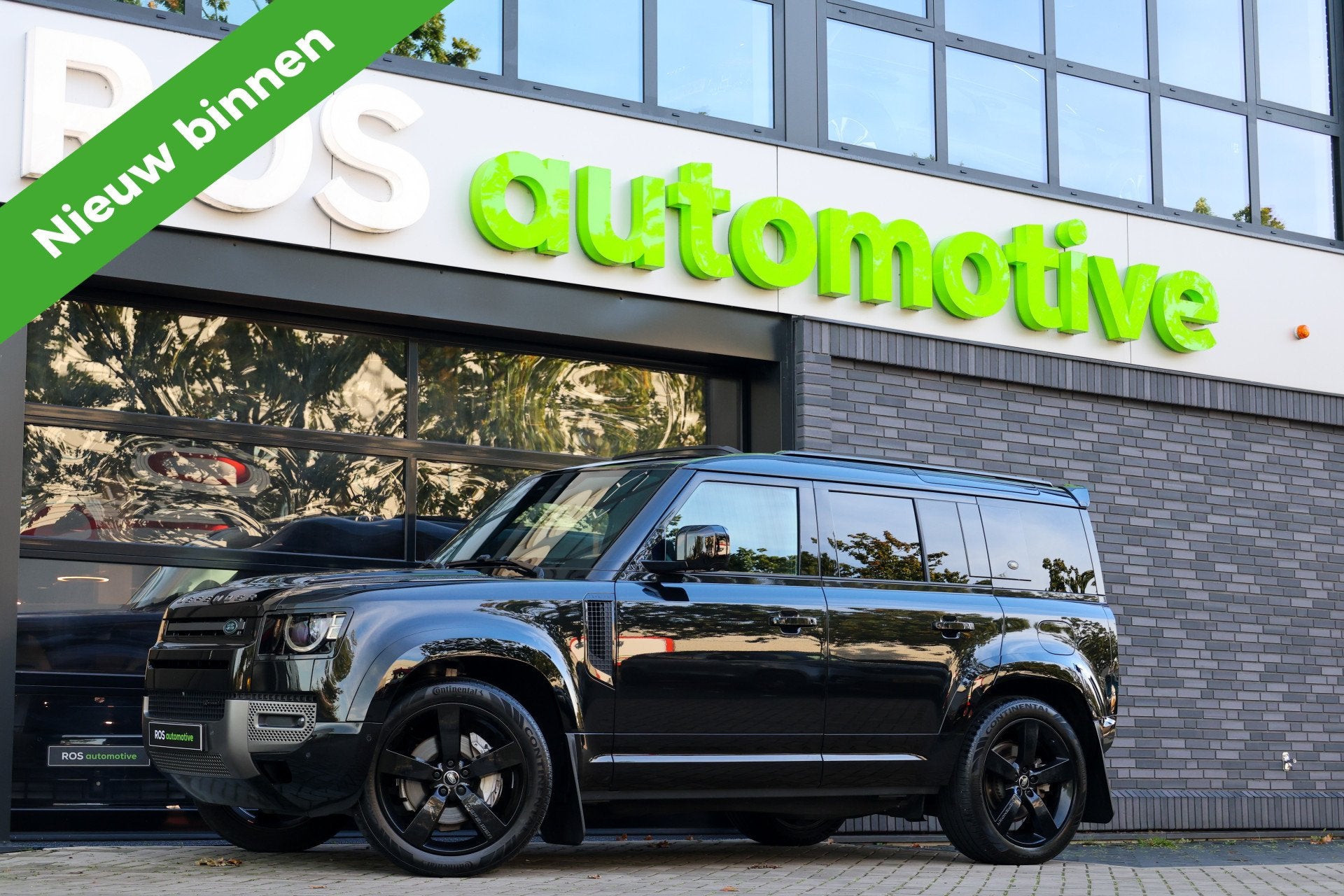 Land Rover Defender 110 2.0 P400e 110 X-Dynamic HSE | PANO |, Auto's, Automaat, Dealer onderhouden, 404 pk, Gebruikt