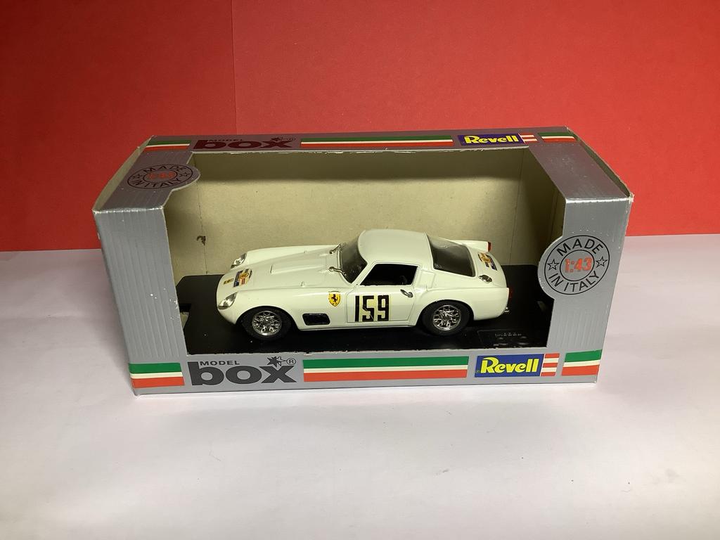 Revell Model Box Ferrari 250 TDF (Tour de France) schaal 1/4, Hobby en Vrije tijd, Ophalen of Verzenden, Nieuw, Auto, Overige merken