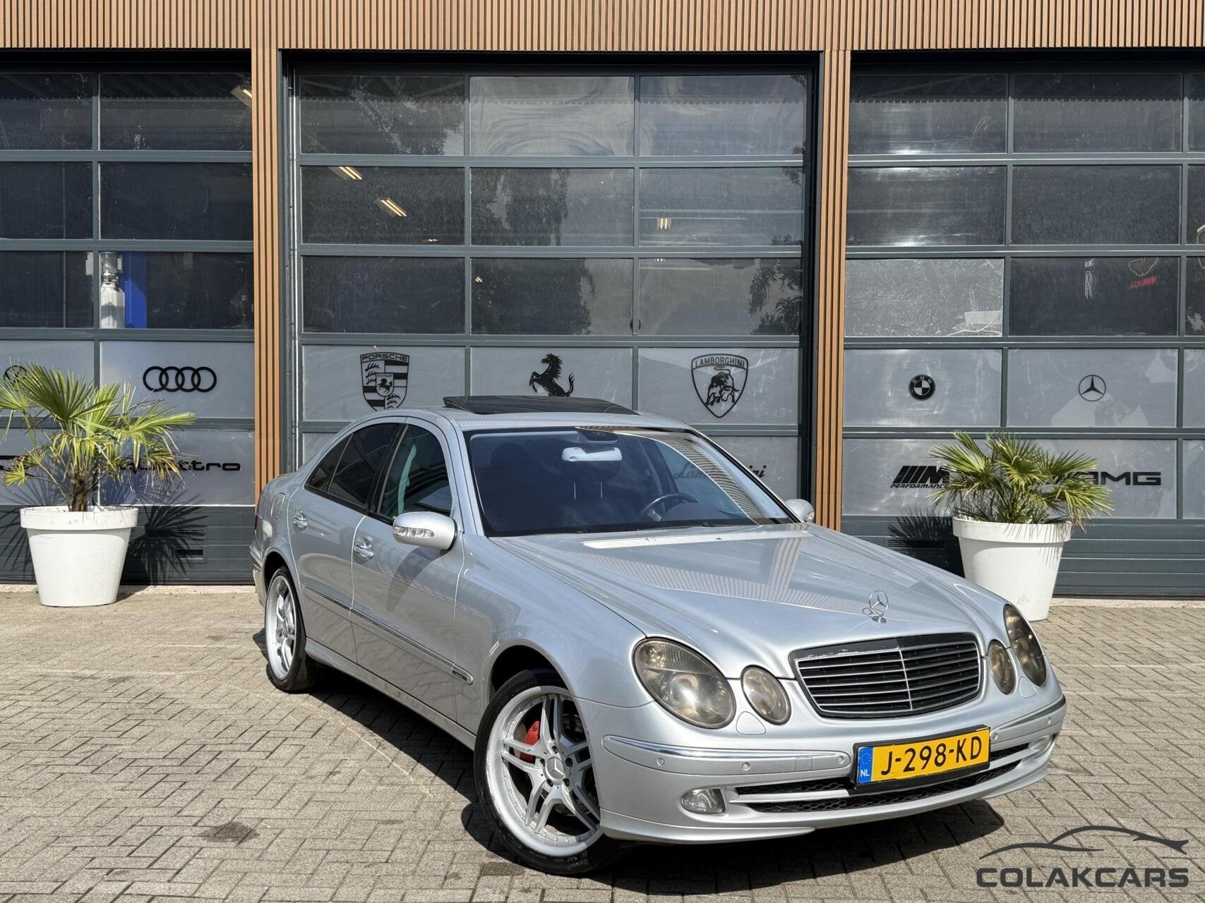 Mercedes E-klasse 350 Avantgarde-V6-Airco-Schuifdak-NieuwAPK, Auto's, Automaat, Achterwielaandrijving, Gebruikt, Euro 4