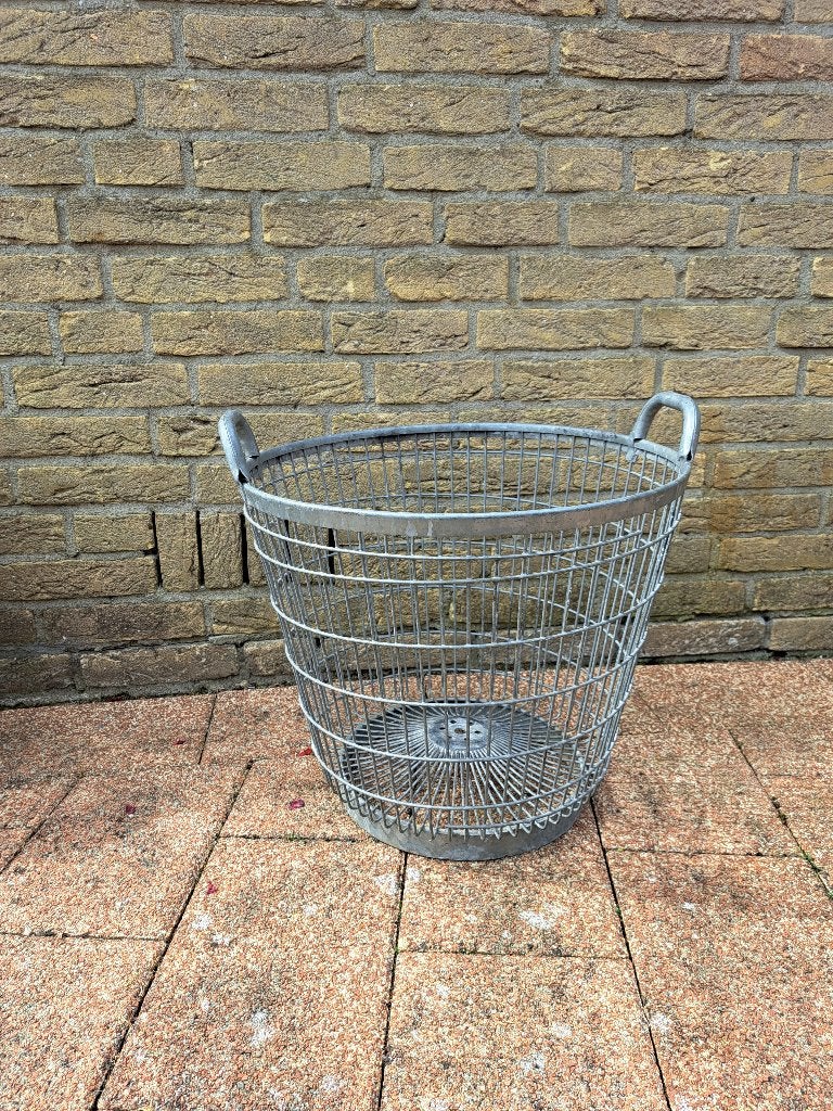 Stalen mand, Tuin en Terras, Ophalen, Zo goed als nieuw