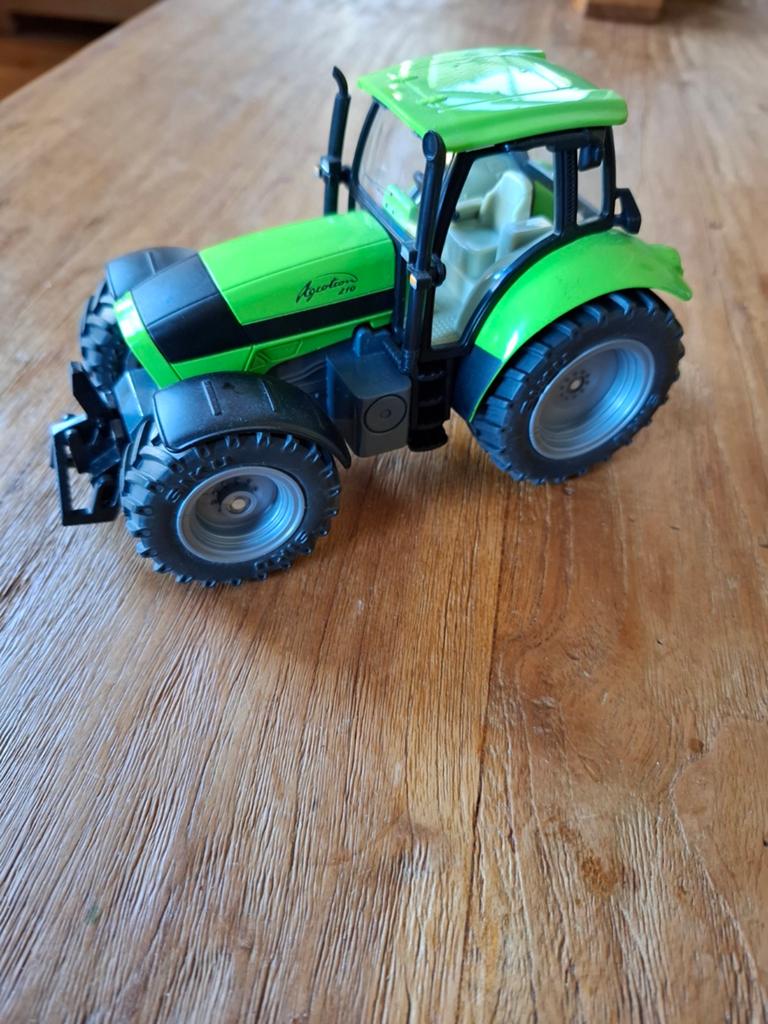 Te koop siku deutz agrotron 210, Ophalen of Verzenden, Zo goed als nieuw, Tractor of Landbouw, SIKU