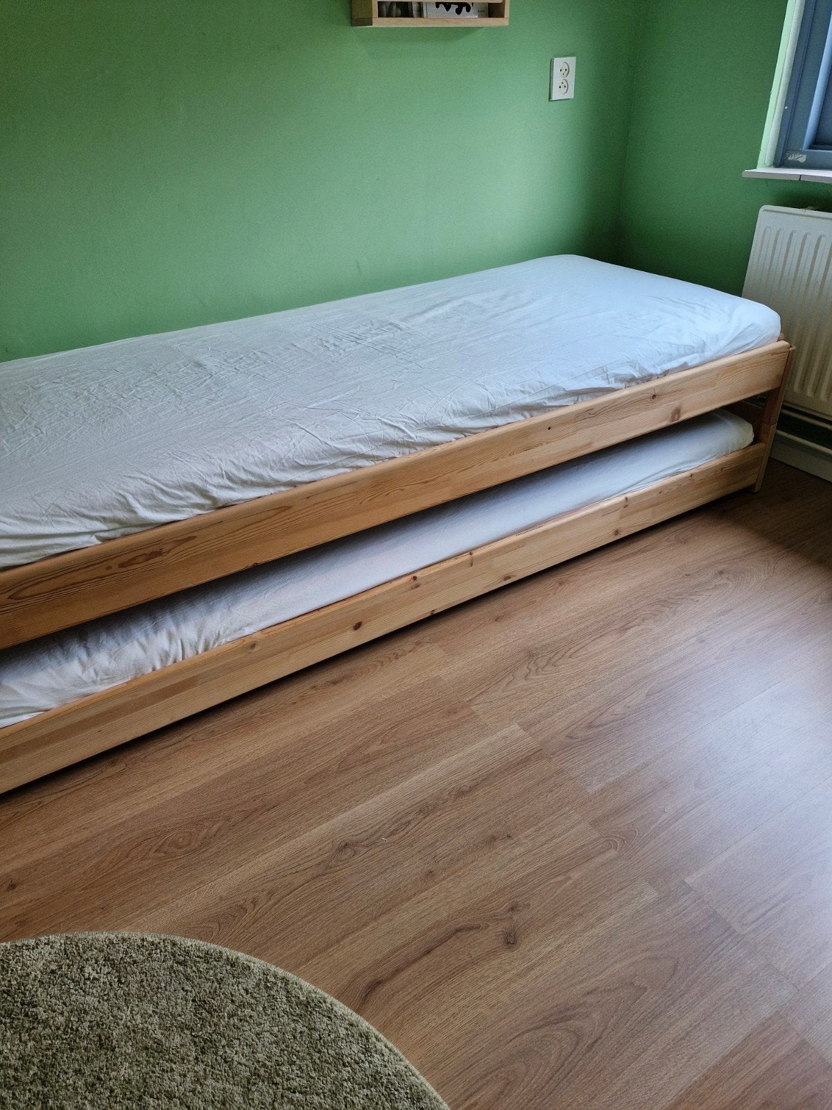 Utaker Ikea bed met nieuwe matrassen, Ophalen, Eenpersoons