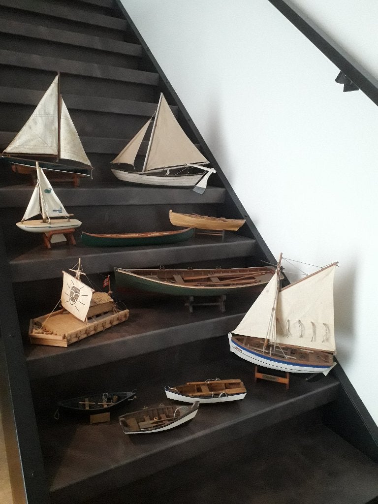 11 VINTAGE HOUTEN MODELBOUW BOTEN I.Z.G.ST ( per st te koop, Ophalen of Verzenden, Gebruikt, 1:50 tot 1:200