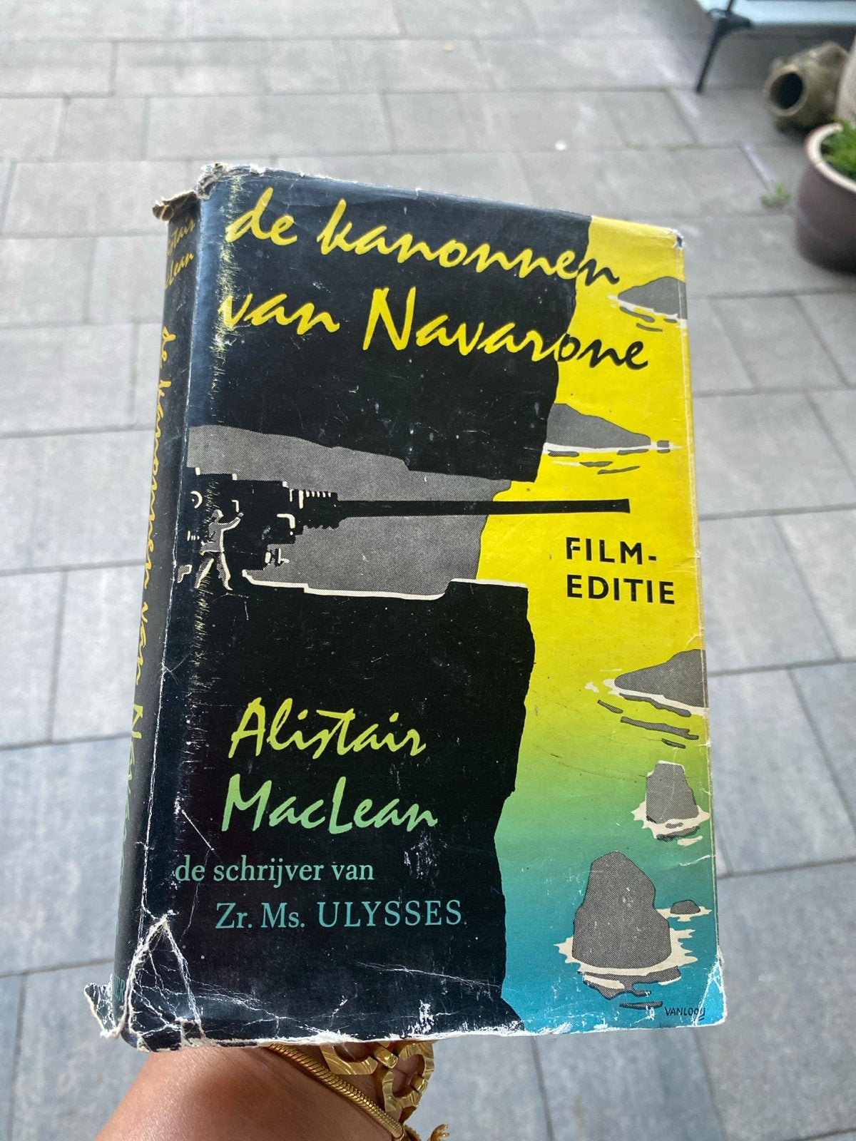 De Kanonnen van Navarone - Alistair MacLean (Filmeditie), Boeken, Ophalen of Verzenden, Gelezen, Nederland