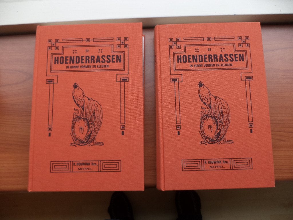Hoenderrassen, in hunne vormen en kleuren, R. Houwink Hzn, Ophalen of Verzenden, Zo goed als nieuw, Pluimvee