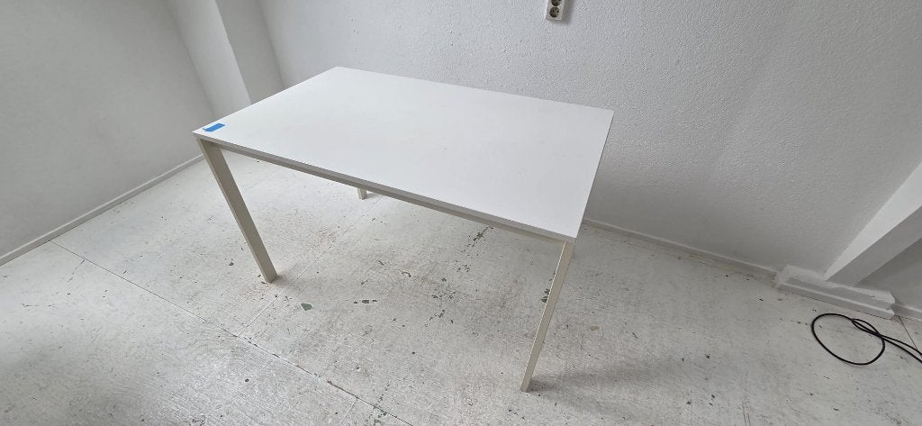 3 Gratis bureau's, Ophalen, Gebruikt, IKEA, Overige materialen
