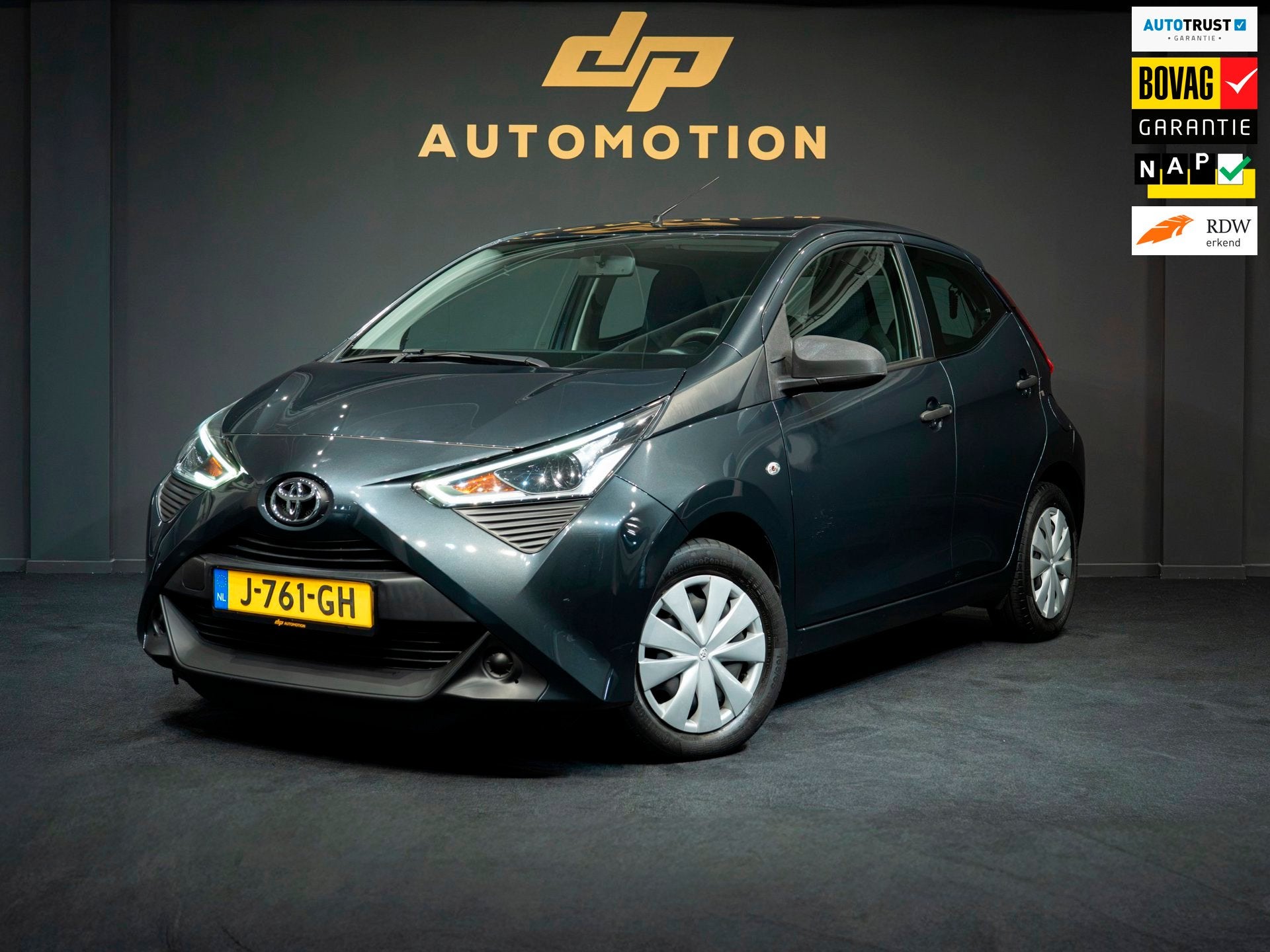Toyota Aygo 1.0 VVT-i x | NAP | 5 DEURS | LED | Bluetooth, Auto's, Dealer onderhouden, Gebruikt, Euro 6, 4 stoelen