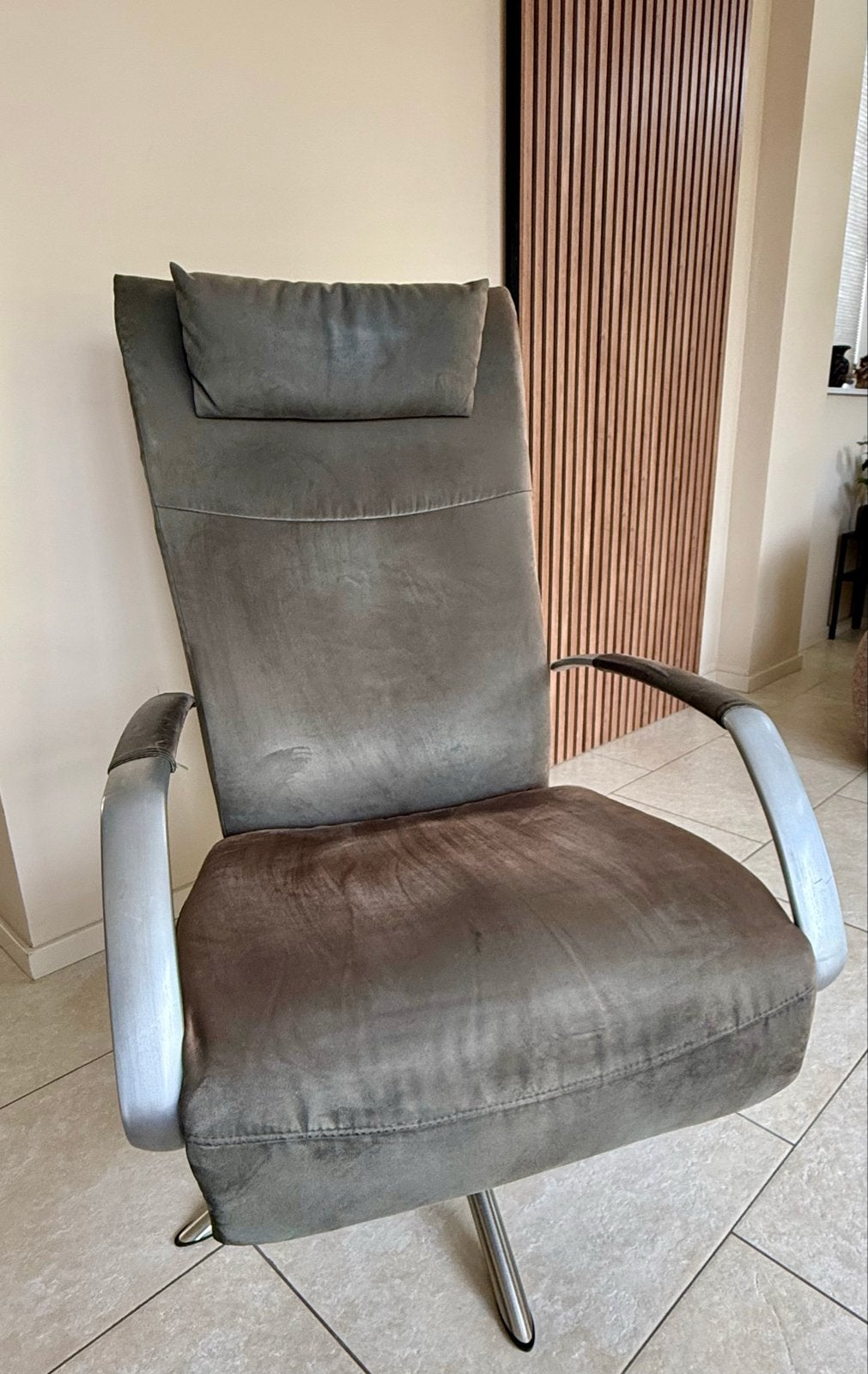 Comfortabele relaxfauteuil - Grijs/Bruin, Ophalen, Gebruikt, Overige kleuren, Metaal