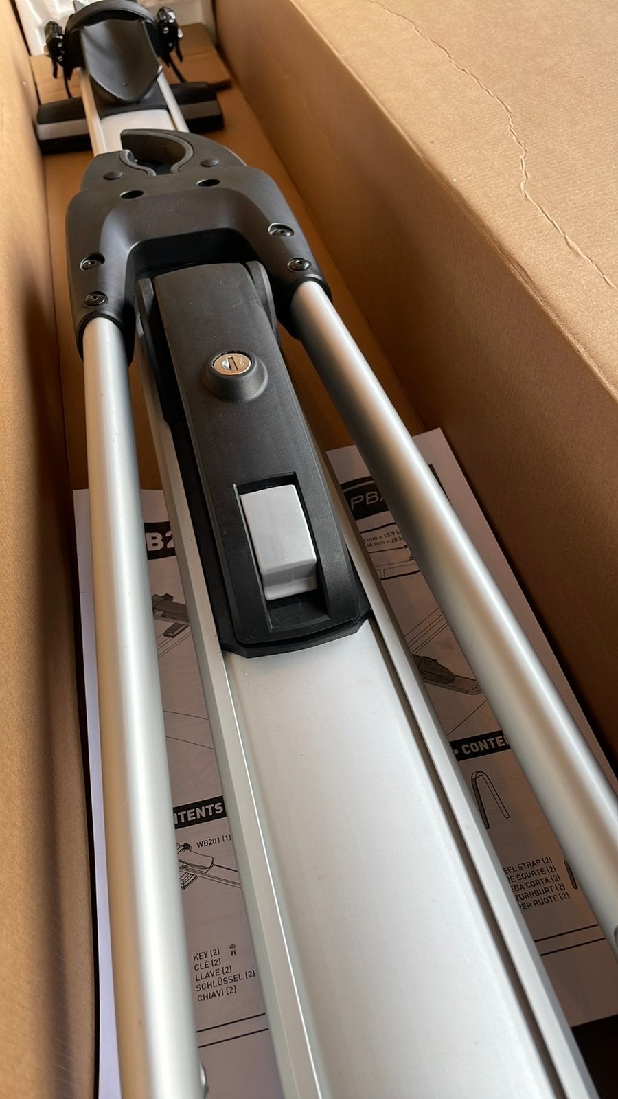 2x Whispbar WB201 Fietsdragers - Dakmontage, Auto diversen, Fietsendragers, Ophalen, 2 fietsen, Nieuw, Dakdrager