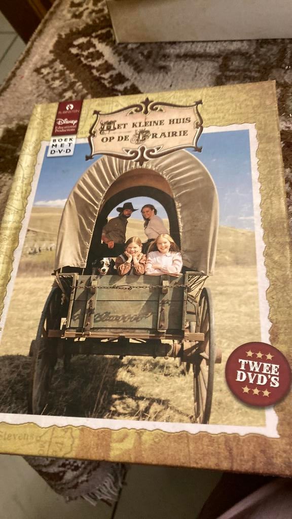 Het Kleine Huis op de prairie Boek met 2 dvd’s, Boeken, Ophalen of Verzenden, Zo goed als nieuw
