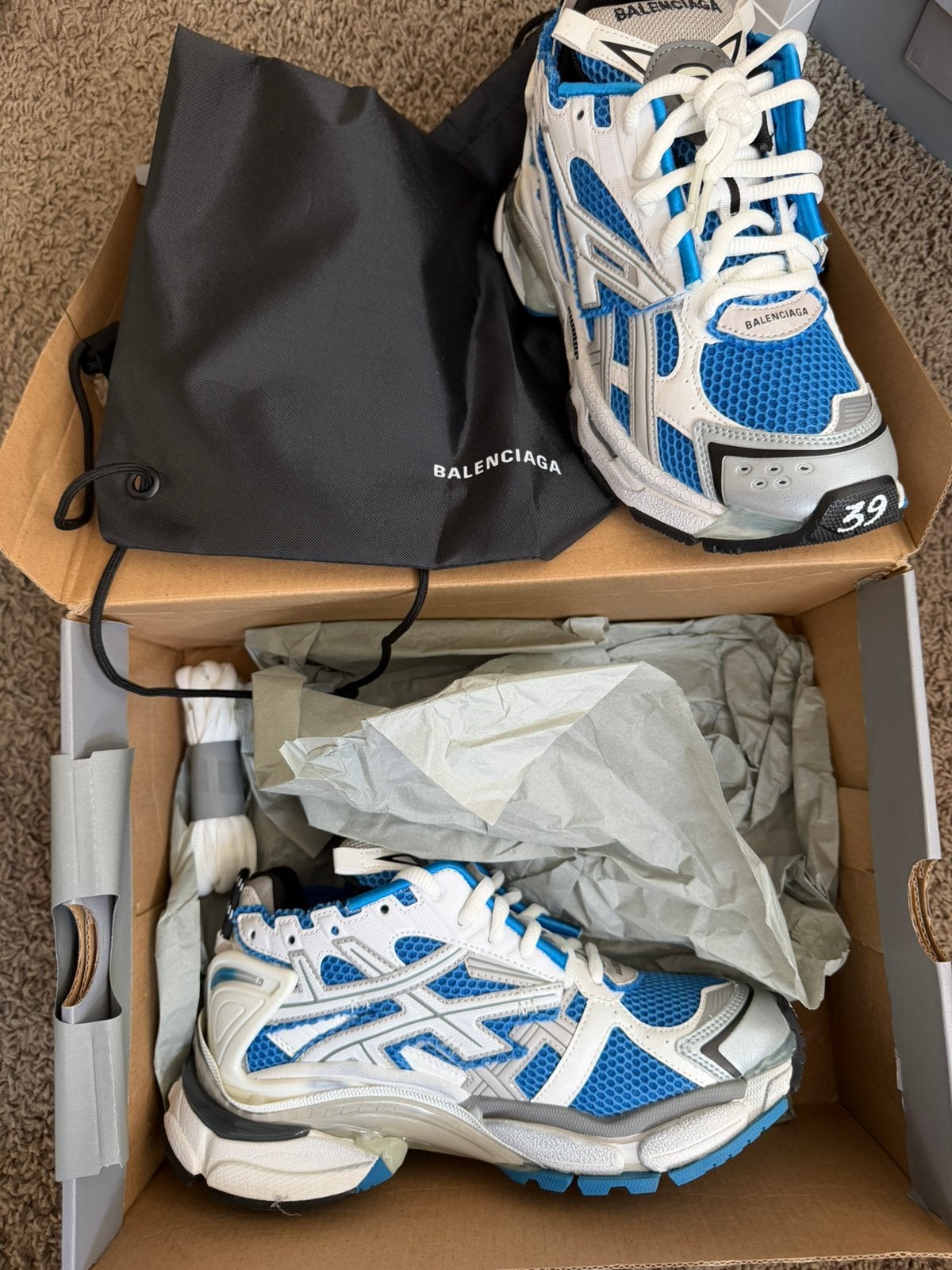 Balenciaga runner 39, Kleding | Heren, Schoenen, Wit, Nieuw, Ophalen of Verzenden, Sneakers of Gympen