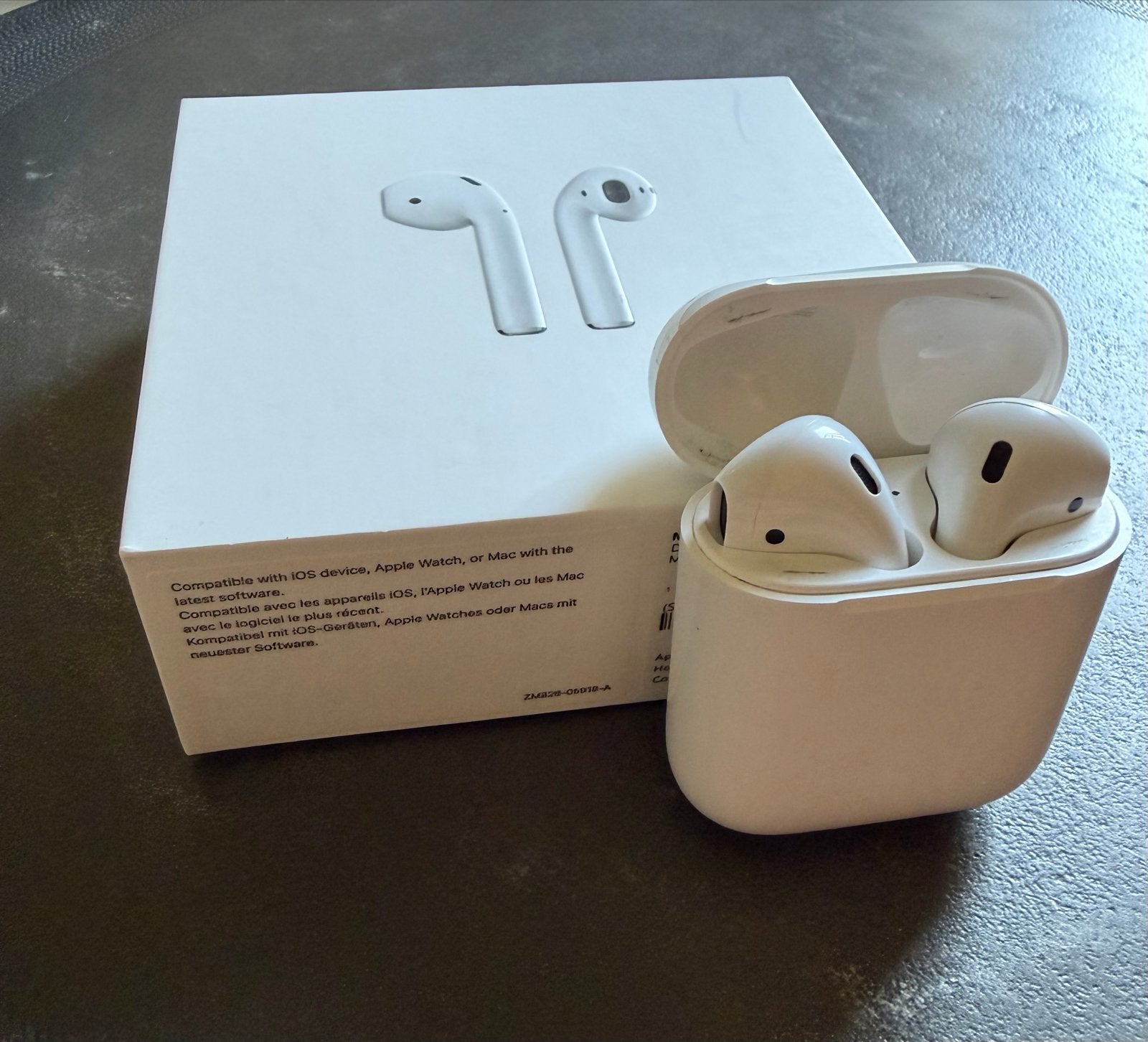 Apple AirPods 2e generatie met oplaadcase