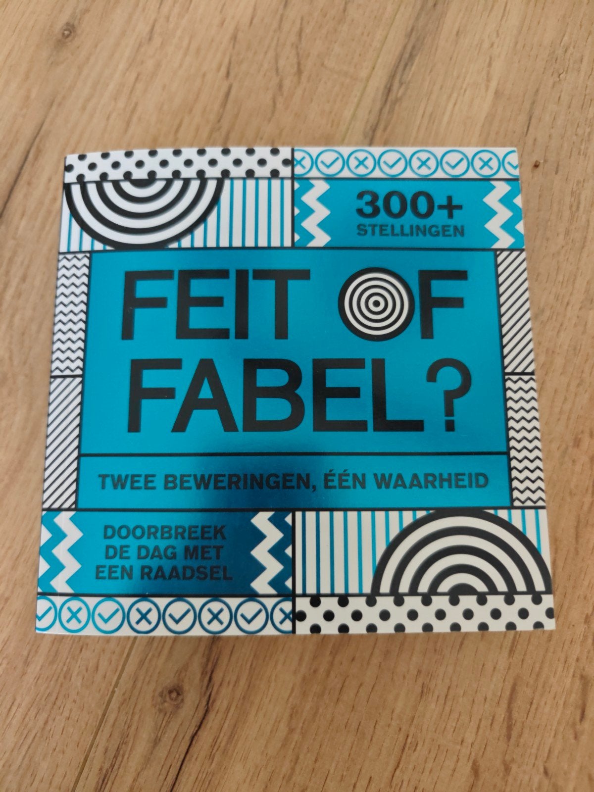 Feit of Fabel? 300+ stellingen - Raadselboek, Boeken, Ophalen of Verzenden, Zo goed als nieuw, Onbekend, Overige typen