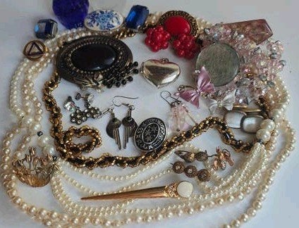 nr53.Diverse sieraden collectie: kettingen, broches, oorbell, Verzenden, Goud, Ketting, Verguld