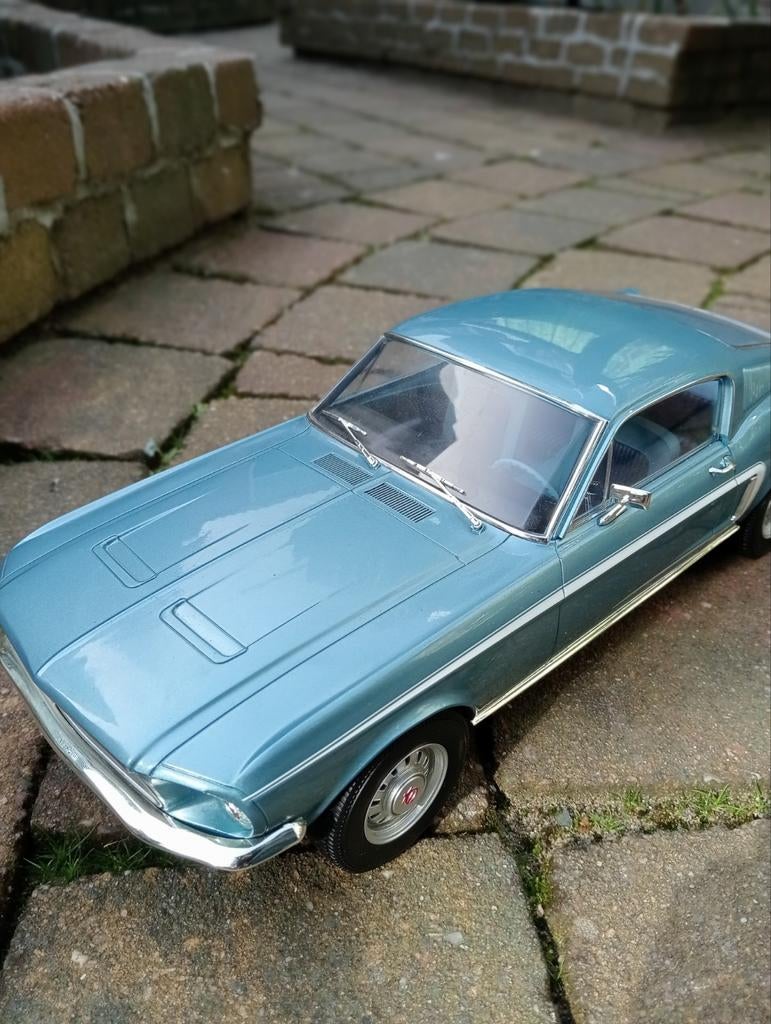1:12 Ford Mustang, Hobby en Vrije tijd, Modelauto's | 1:5 tot 1:12, Ophalen of Verzenden, Zo goed als nieuw, Auto
