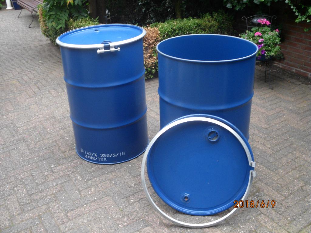 REGENTONNEN VOERTONNEN VUURTONNEN, Tuin en Terras, Regentonnen, 150 liter of meer, Ophalen, Zo goed als nieuw, Metaal