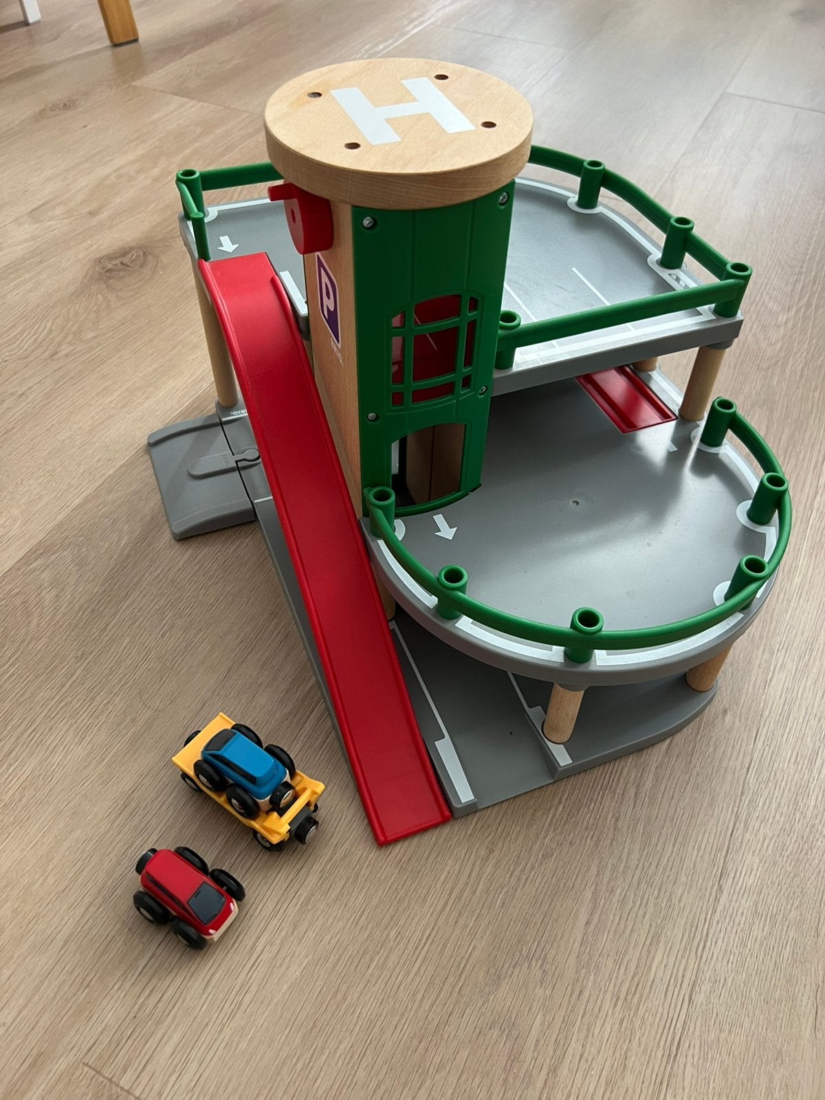 Brio Parkeegarage, Ophalen, Zo goed als nieuw