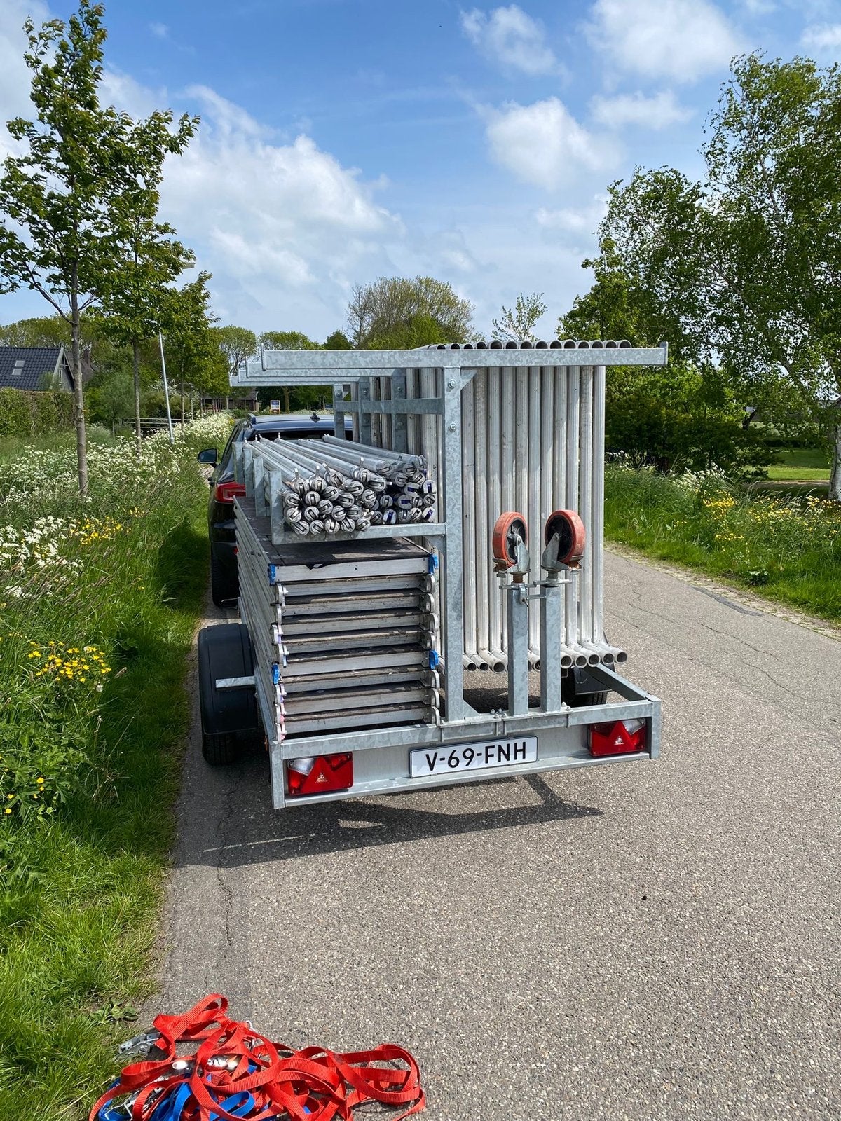 Alumexx rolsteiger, steigeronderdelen, aanhanger, regenkappe, Doe-het-zelf en Verbouw, Steigers, Ophalen, Gebruikt, Rolsteiger of Kamersteiger