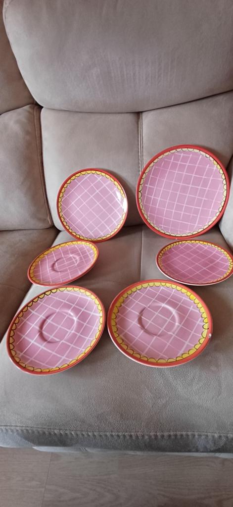 Blond Amsterdam servies roze met ruiten, Ophalen of Verzenden, Zo goed als nieuw, Aardewerk, Bord(en)