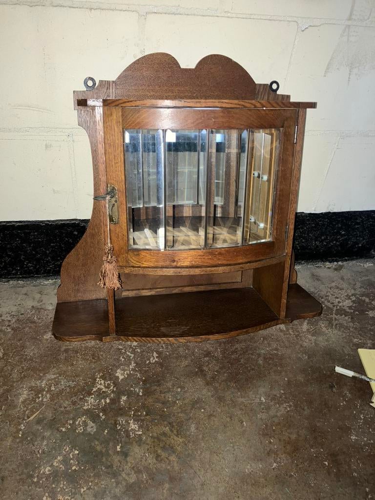 Fraai vitrine - keukenkastje., Ophalen