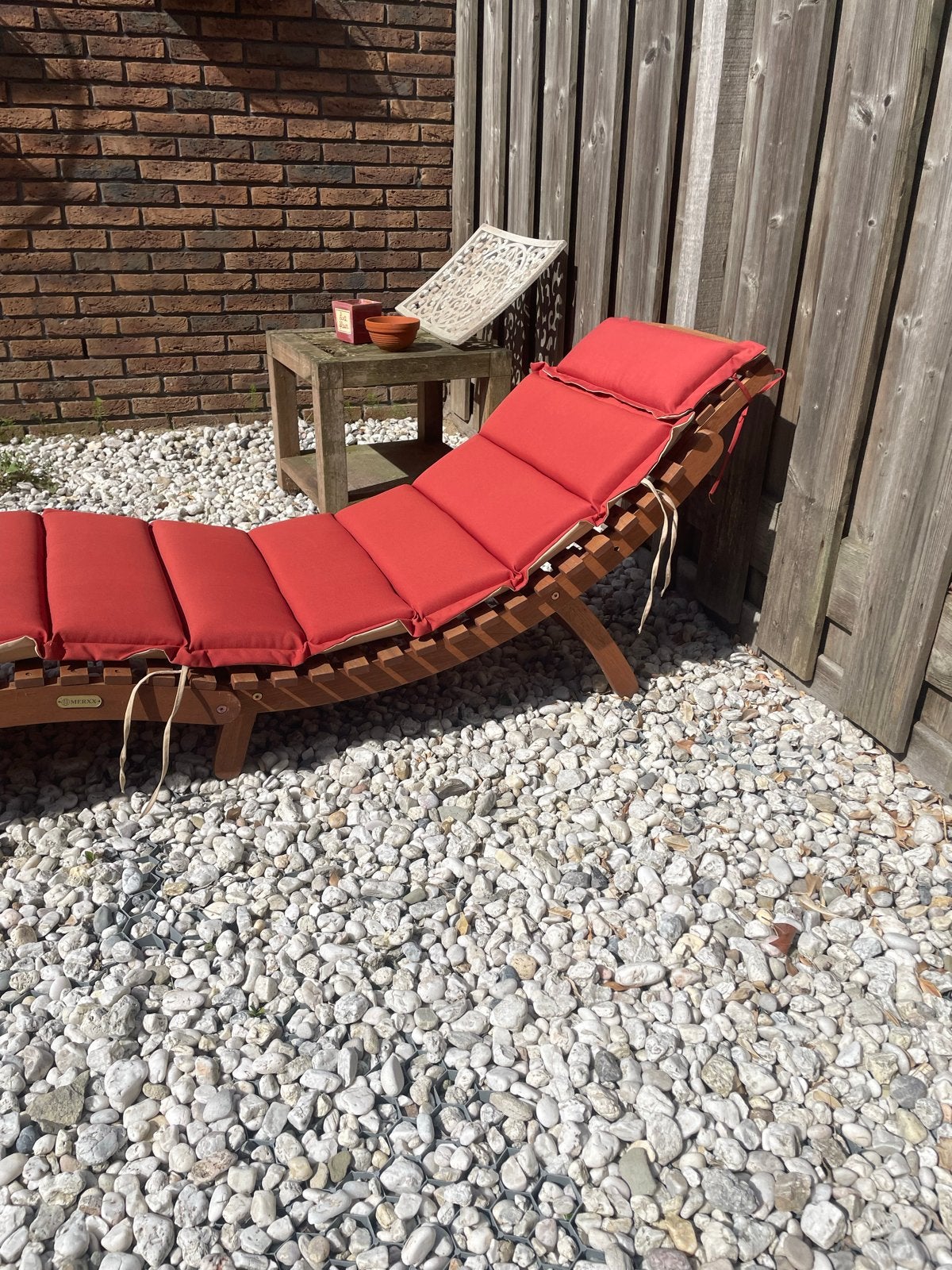 VidaXL ligbed met kussen massief acaciahout, Ophalen, Zo goed als nieuw, Hout, Inklapbaar