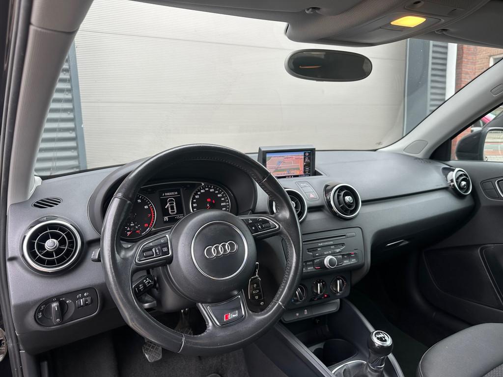 Audi A1 1.2 TFSI Admired / Navi / S-Line / Airco / NAP, Auto's, Audi, Voorwielaandrijving, Euro 5, 4 cilinders, Met garantie (alle)