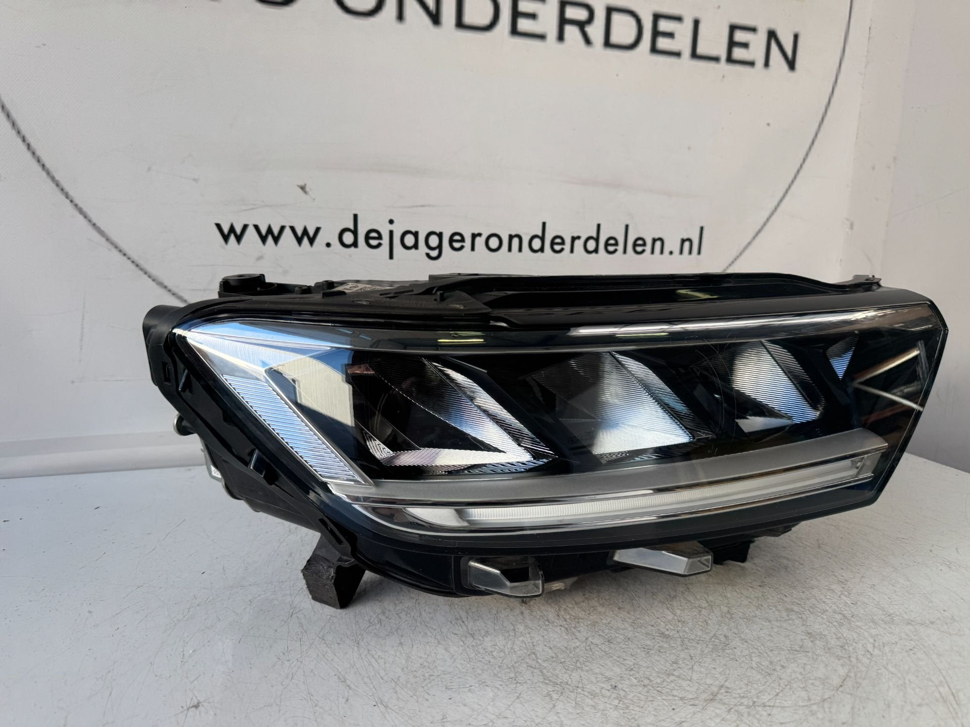 VW T ROC T-ROC FACELIFT VOL LED KOPLAMP RECHTS 2GA941006F, Gebruikt, Volkswagen, Volkswagen AG, Berliner Ring 2
38440  Wolfsburg, DE