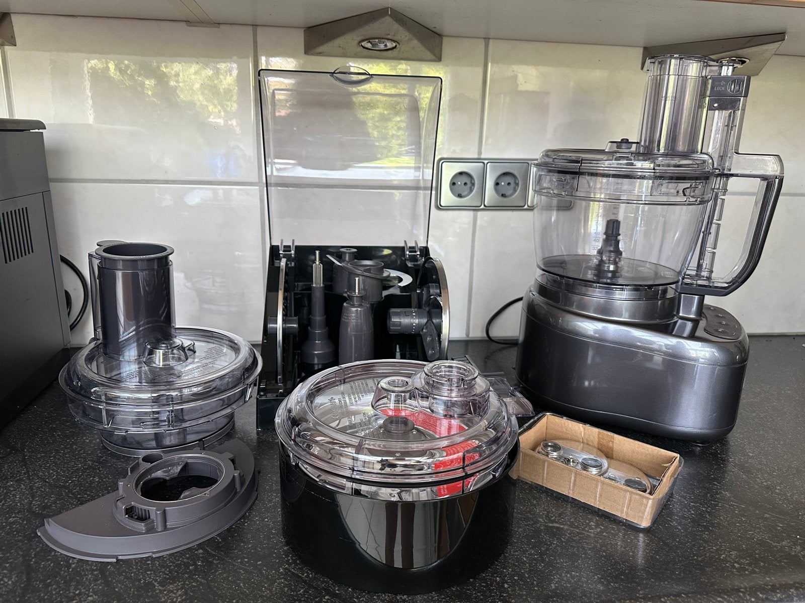 Cuisinart FB1300BE Keukenmachine met complete accessoires, Ophalen, 3 snelheden of meer, Zo goed als nieuw, 2 tot 3 liter