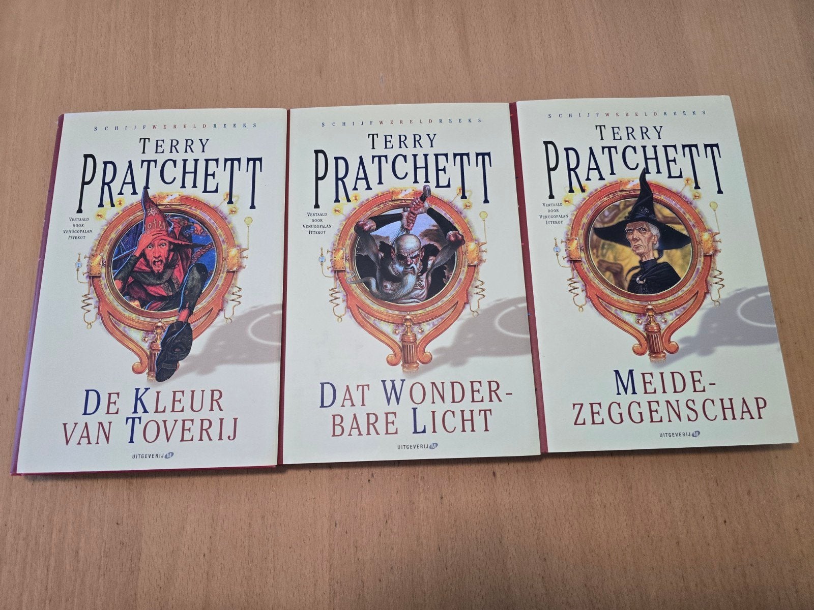 Schijfwereld - Terry Pratchett deel 1 t/m 3, Boeken, Ophalen of Verzenden, Gelezen