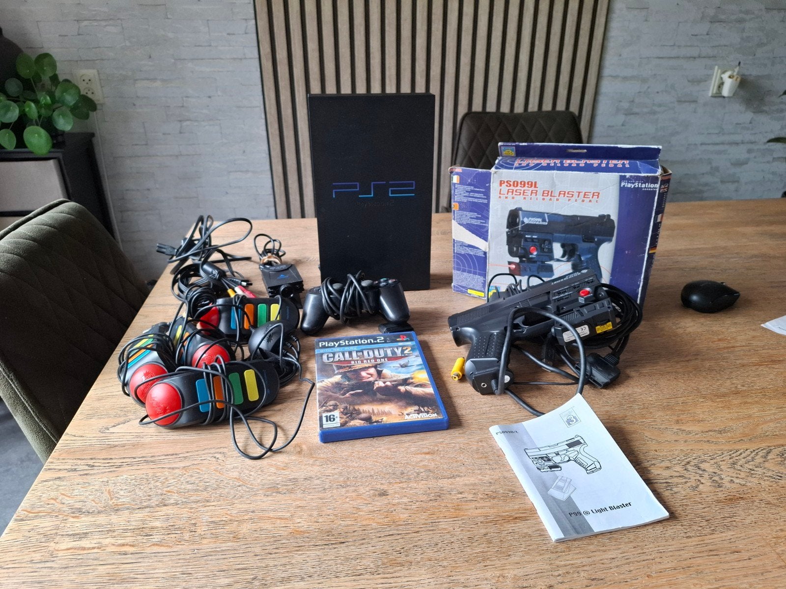 PlayStation 2 (PS2) met Call of Duty 2 en accessoires, Spelcomputers en Games, Games | Sony PlayStation 2, Gebruikt, Shooter, 1 speler