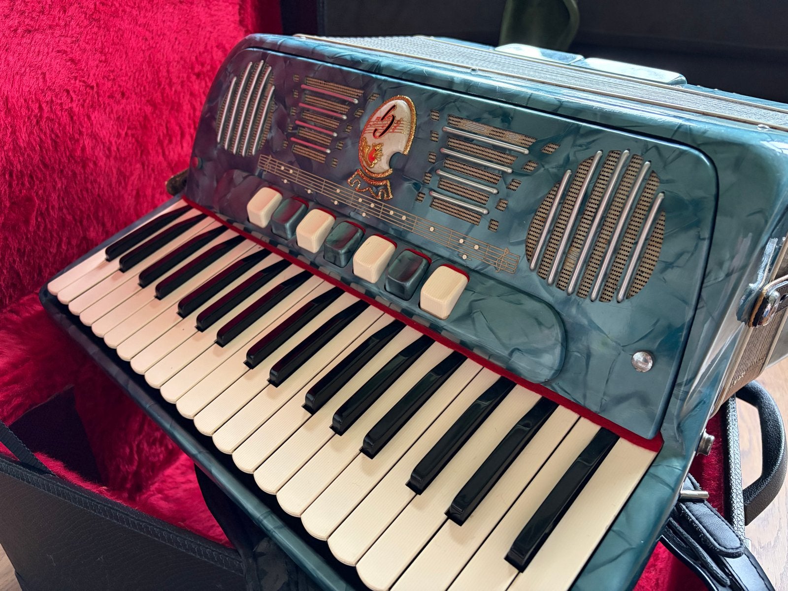 Galanti accordeon 80 bas, 7 registers, Gebruikt, 80-bas, Met koffer, Toetsaccordeon