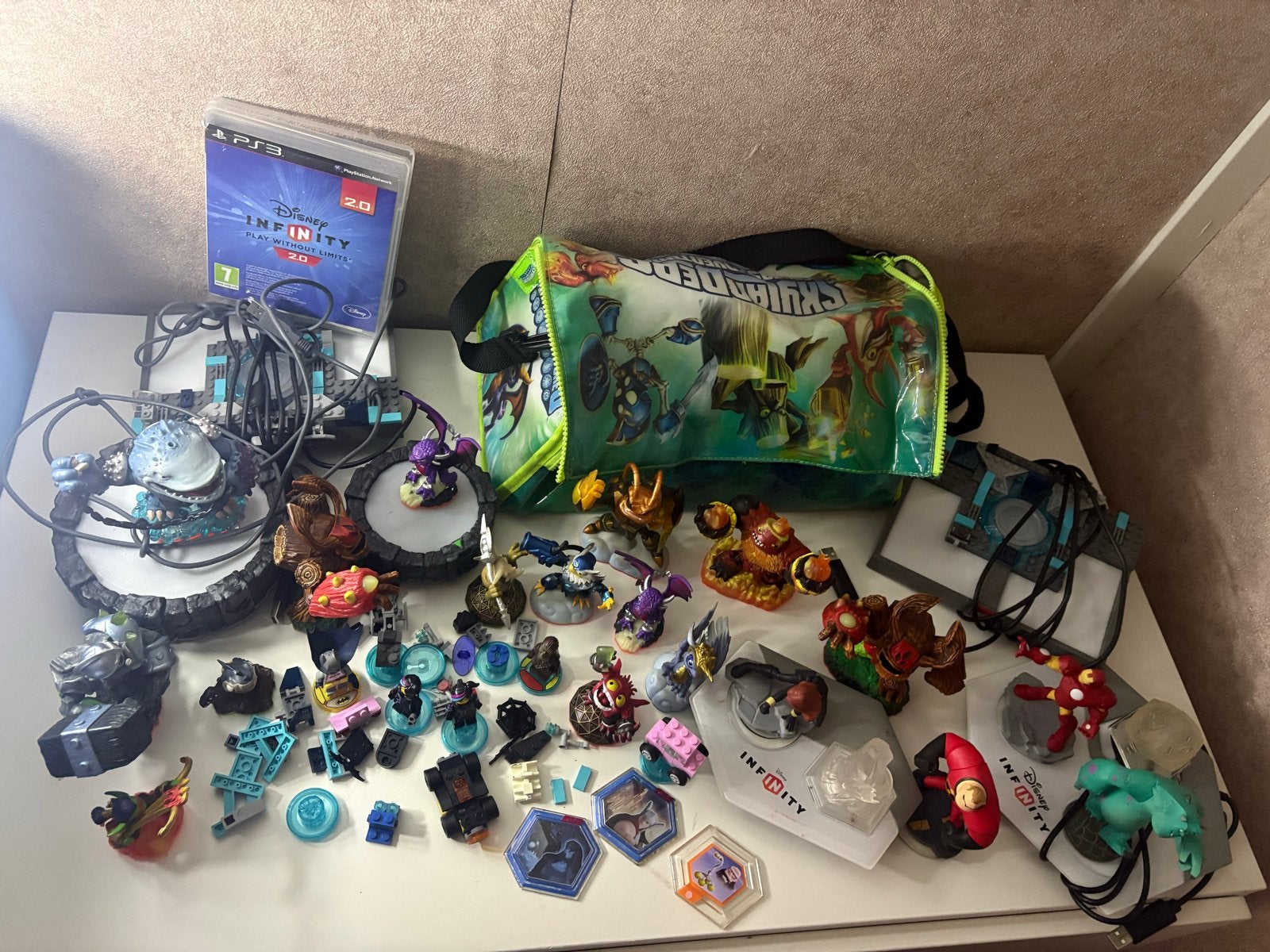 Disney Infinity & Skylanders poppetjes, poorten, tas, PS3-ga, Ophalen of Verzenden, Gebruikt