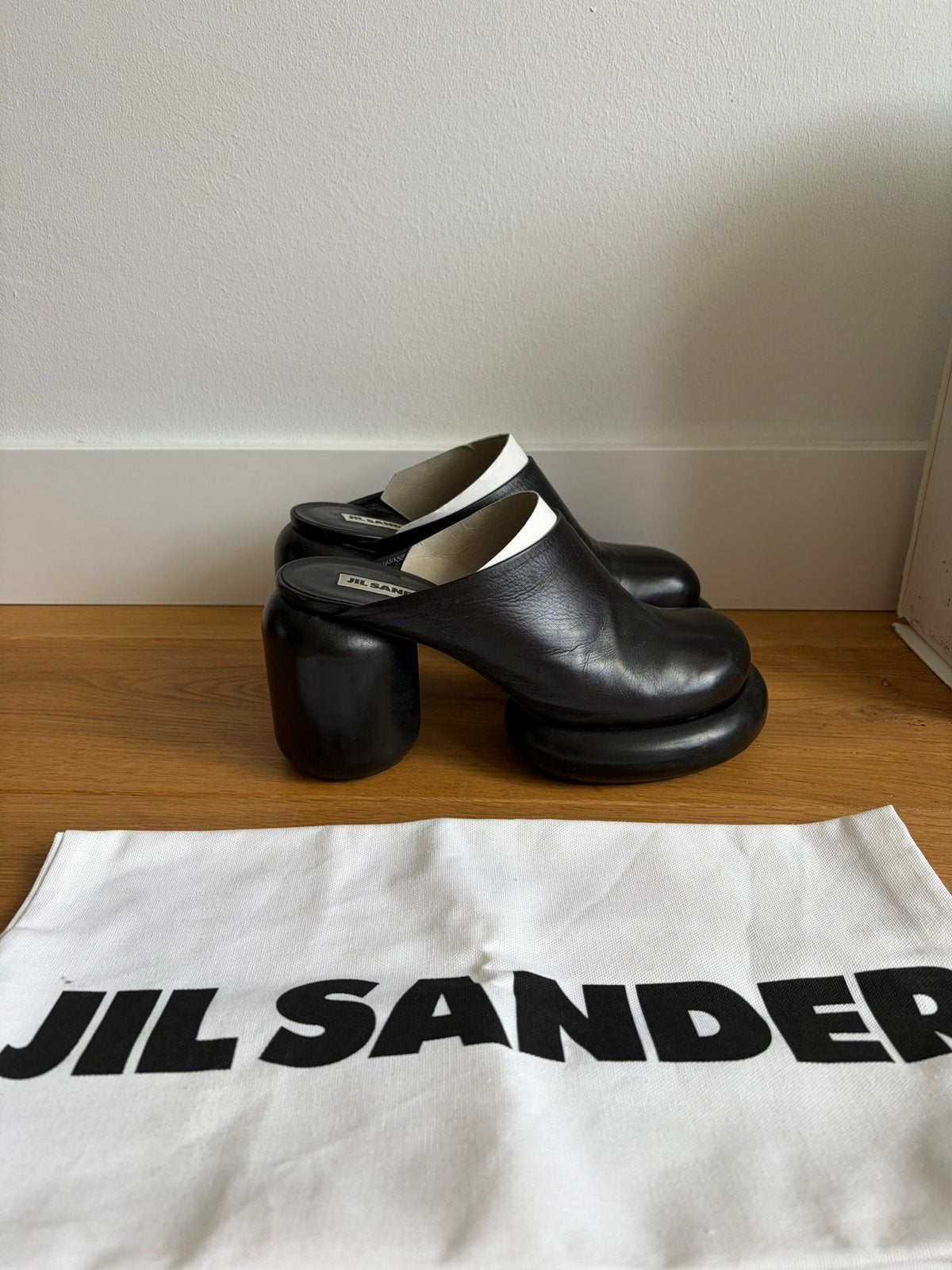 Jil Sander Tripon Leather Mules Plateau leer zwart Maat 41, Ophalen of Verzenden, Zo goed als nieuw