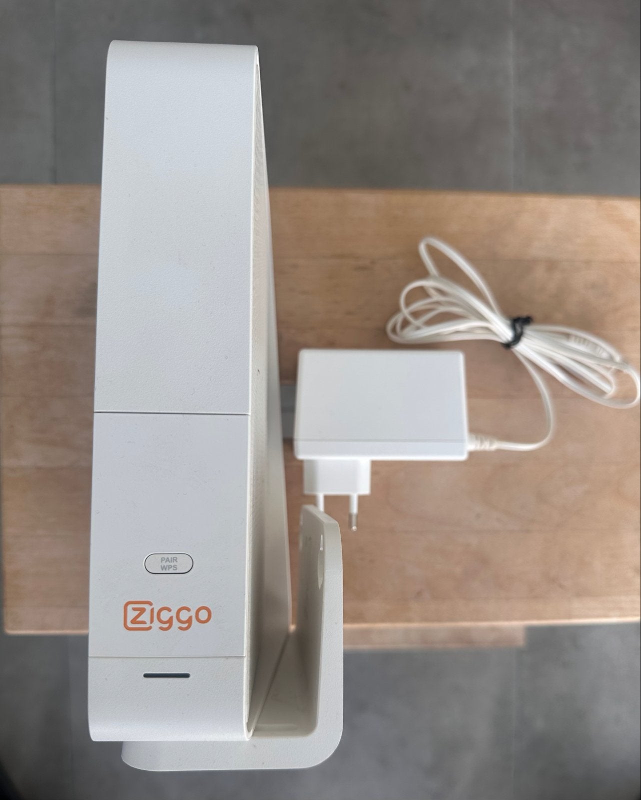 Ziggo Connectbox Router/Modem - Goede staat, incl. adapter, Ophalen of Verzenden, Zo goed als nieuw, Router met modem