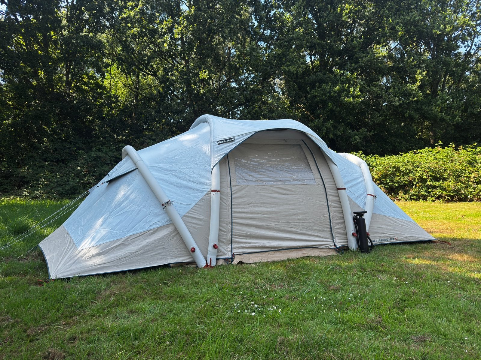 QUECHUA Opblaasbare tent 4 p. Air Seconds 4.2 Fresh & Black, Caravans en Kamperen, Ophalen, Zo goed als nieuw