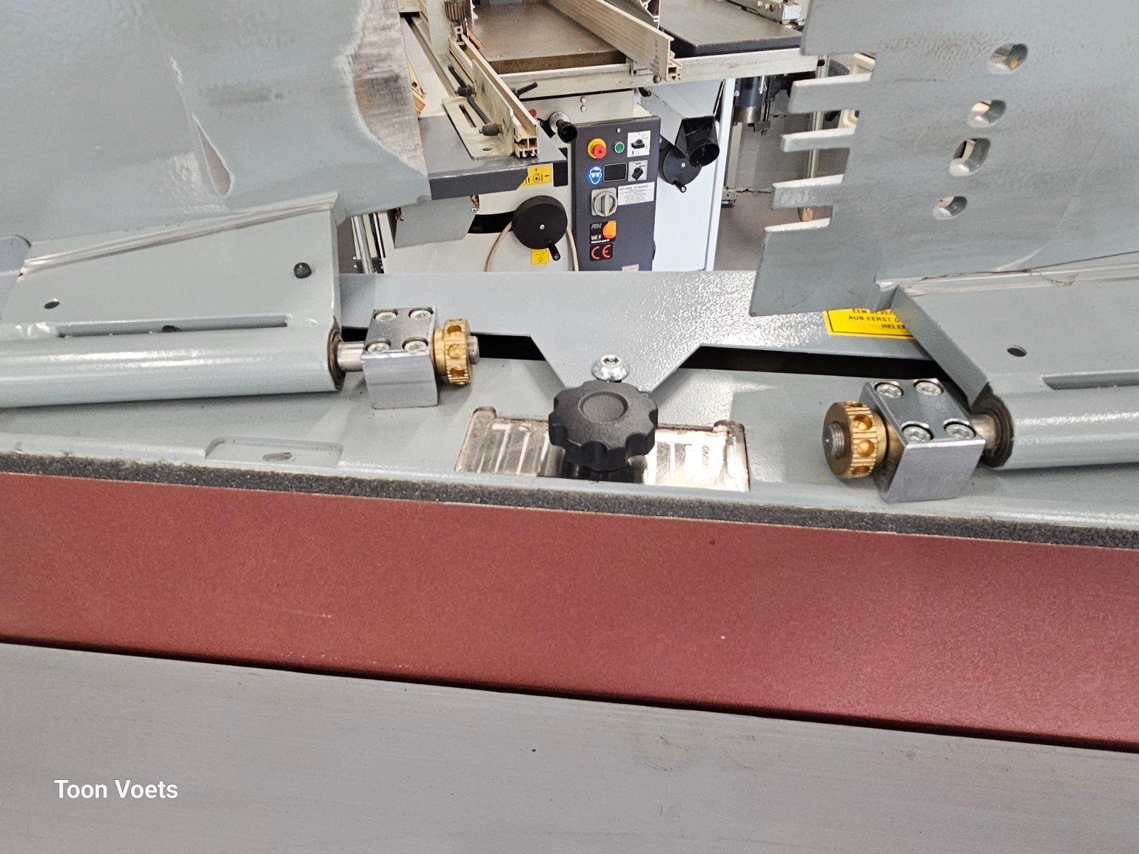 Foto 14 van Kantenschuurmachine Volpato ook voor fineerkanten te schuren
