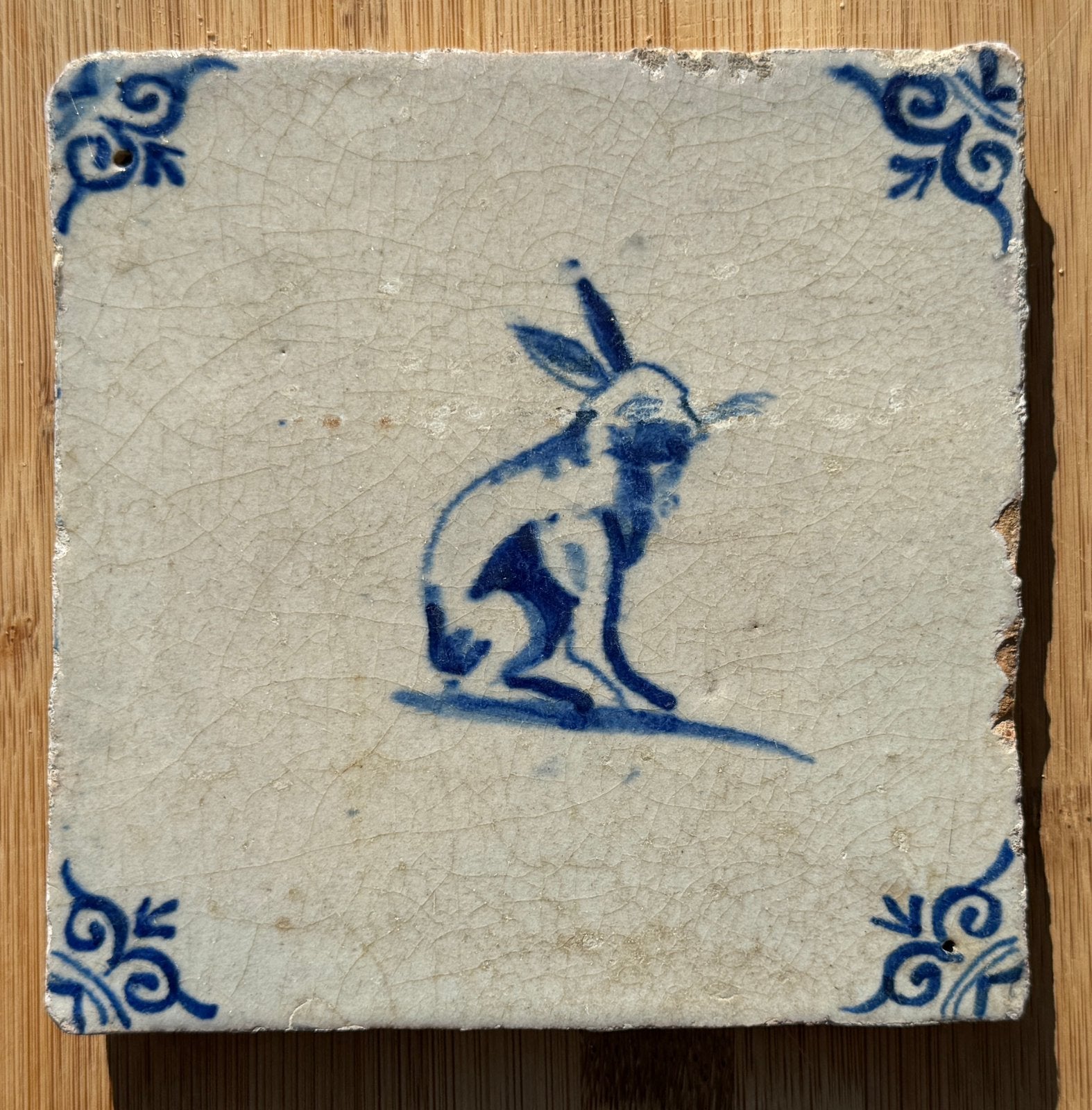 Tegel haas 17e eeuw, Antiek en Kunst, Antiek | Wandborden en Tegels, Verzenden