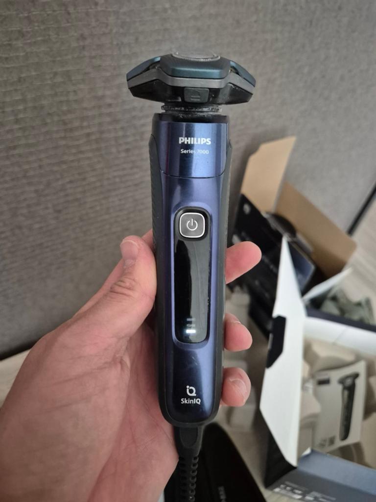 Philips 7000 series scheerapparaat, Ophalen, Scheren en Epileren